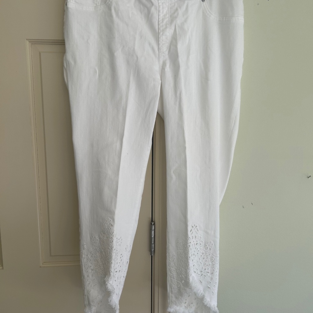 Chicos eyelet tulip hem pull-on ankle jeggings 1.5 petite